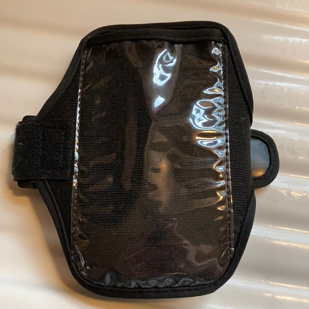 3/$9 Adjustable Phone Arm Band